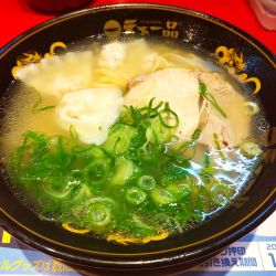 塩ラーメン(¥990)