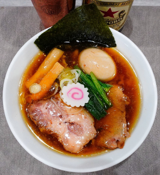 「醤油ら〜麺＋味玉＋瓶ビール」@手打ち 蓮の写真