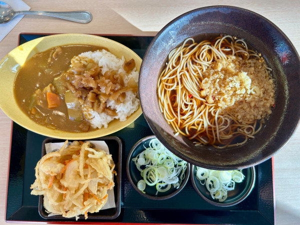 「朝そばカレー(500¥)」@ゆで太郎 ひたちなか高場店の写真