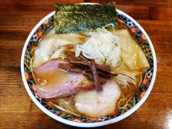 「奈つやのもちもち雲呑中華そば」@奈つやの中華そばの写真