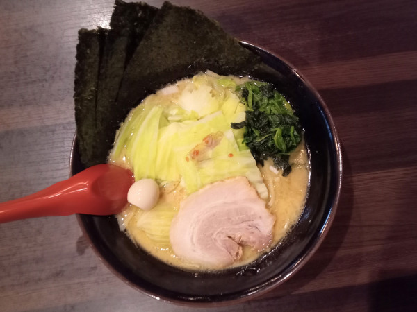 「キャベツラーメン」@横浜家系ラーメン 赤家 白楽店の写真