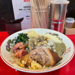 クリスマス限定濃厚ホワイトチャウダーまぜそば 〜牡蠣ペーストを添