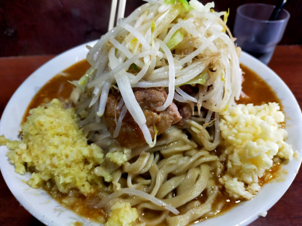 「味噌・大600・生姜（野菜少なめ・にんにく）」@D麺の写真