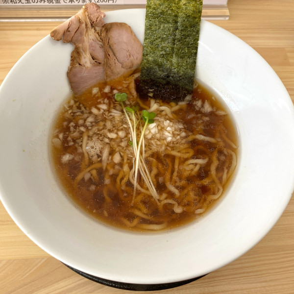 「煮干しそば 黒 800円」@自家製麺 鶏そば 4x4の写真
