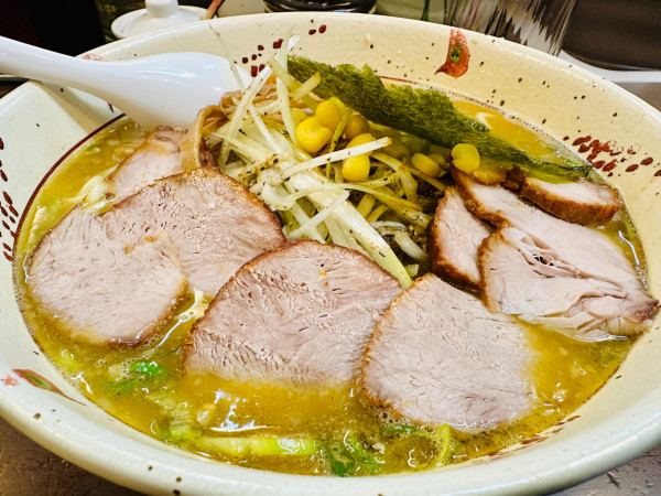 「らいおんチャーシュー(中)【1500円】」@らいおん 府中本店の写真