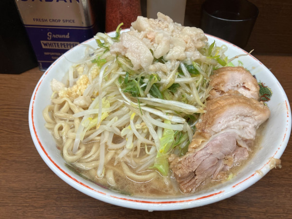 「小らーめん＋ネギ」@ラーメン二郎 横浜関内店の写真