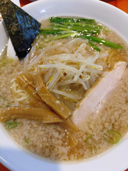 「ラーメン　硬め　６５０円」@本格的豚骨そば まりぼの写真