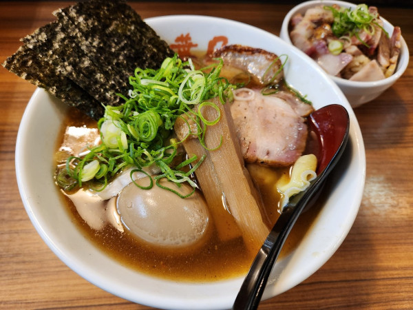 「葉月特ワンタン麺 肉めし」@らぁめん 葉月の写真