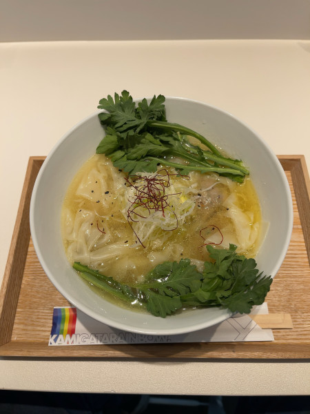 「黒豚ワンタン麺（1600円）」@上方レインボーの写真