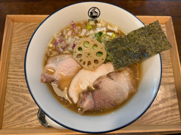 「特製貝節醤油そば」@CLAM&BONITO貝節麺RAIKの写真