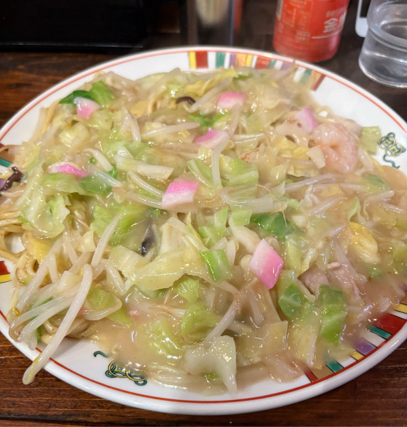 「昔ながらの長崎皿うどん　やわらかモチモチ唐灰汁焼き太麺」@長崎くんちの写真