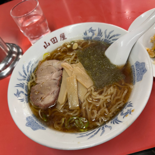 「半チャン、ラーメン」@山田屋の写真