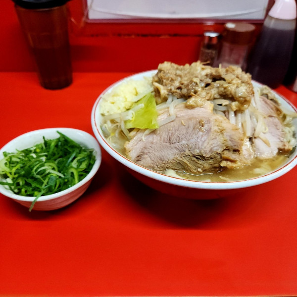 「ラーメン 中盛り ニンニク、アブラ 九条ねぎ」@ラーメン二郎 京都店の写真