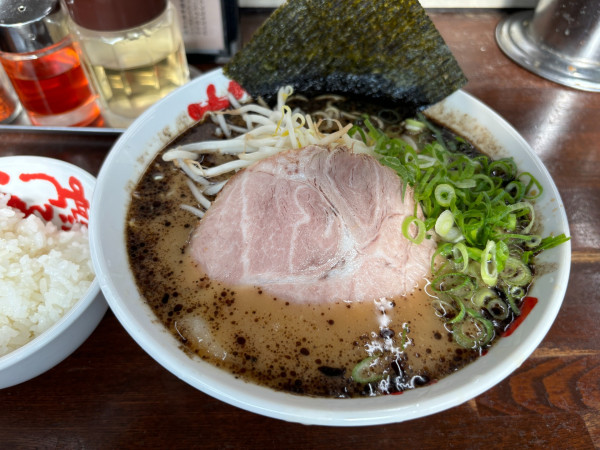「らーめん」@なんつッ亭 秦野本店の写真