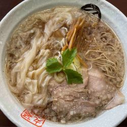 わんたんラーメン背脂入り 1200円
