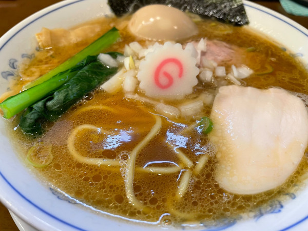 「濃厚鶏しょうゆらーめん＋味玉（1150円）」@らーめん曳舟の写真