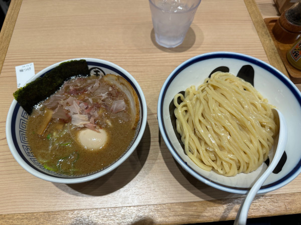 「濃厚つけ麺　卵　1100円」@らーめん玉 田町店の写真