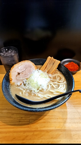 「らーめん(並)＋鶏油和え玉」@自家製麺TANGOの写真