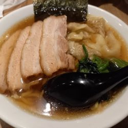 チャーシューワンタン麺