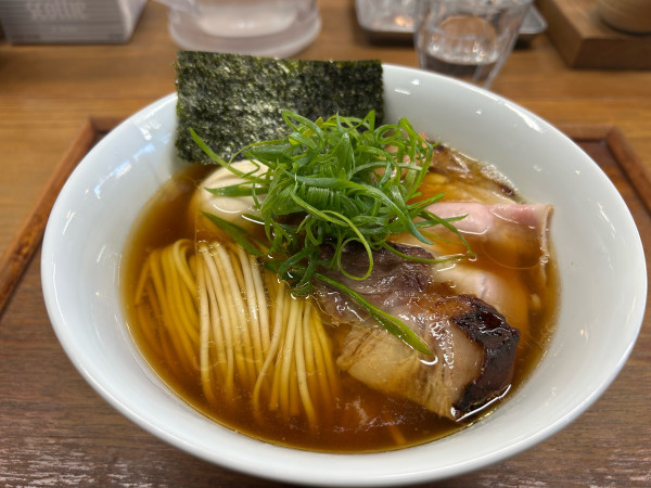 「味玉醤油そば・焼餃子」@YOKOKURA STOREHOUSEの写真