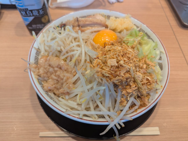 「ミニ汁なし1000円」@ラーメン豚山 与野本町店の写真