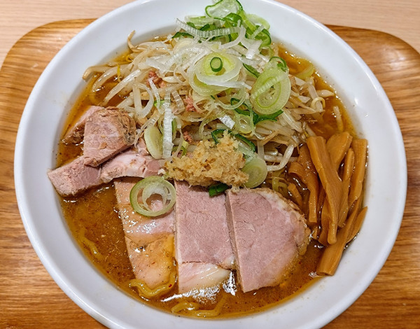 「【4周年記念限定】札幌味噌らーめんリスペクト＋肉増し」@麺屋 幸生の写真