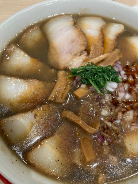 「煮干し肉そば」@七彩飯店の写真