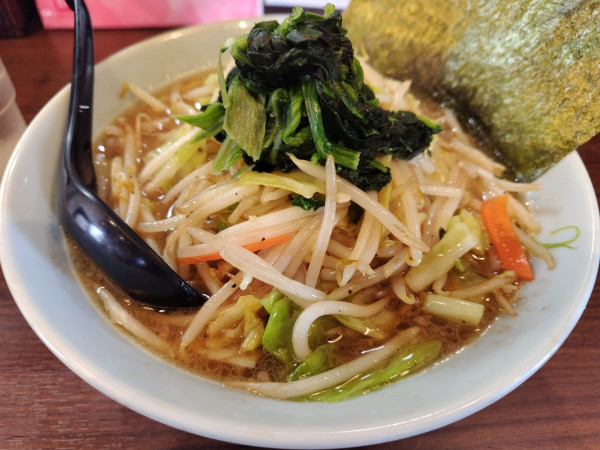 「831ラーメン :太麺」@831家 和田店の写真