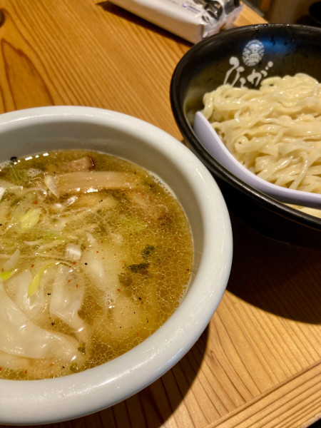 「塩わんたんつけ麺」@塩らーめん専門 ひるがお 人形町店の写真