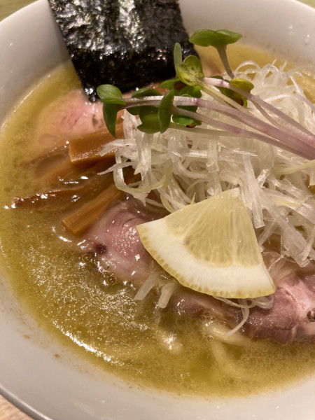 「濃厚牡蠣らぁめん」@らぁ麺 牡蠣と貝の写真