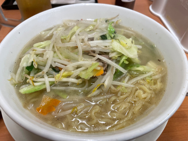 「野菜たっぷりタンメン、バクダン炒め」@日高屋 金沢文庫東口店の写真