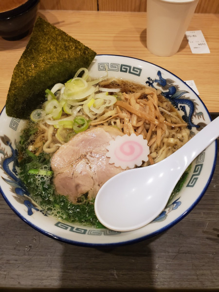 「ニラらーめん」@舎鈴 横浜ポルタ店の写真