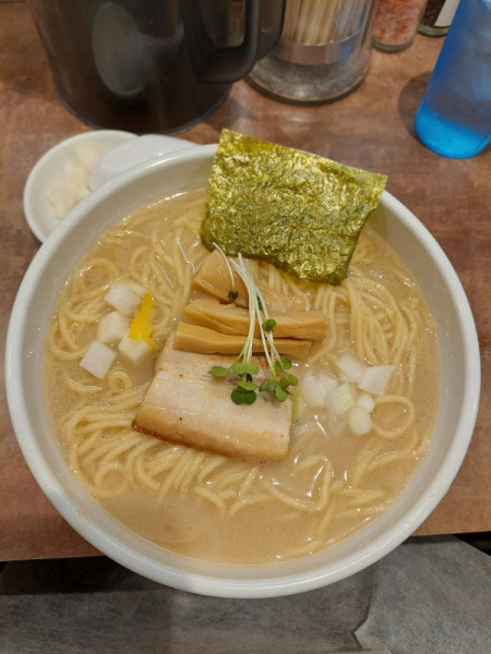 「濃厚ホタテそば大盛＋玉ねぎ」@NOODLE VOICEの写真