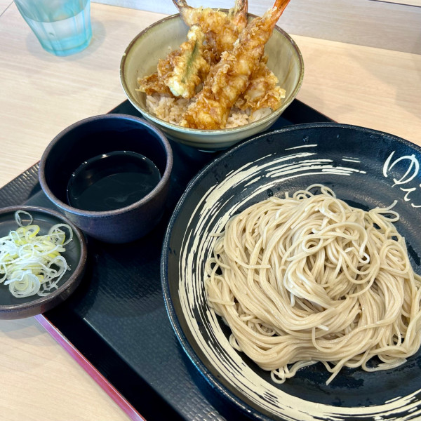 「ミニ三海老天丼セット（冷）」@ゆで太郎 かすみがうら下稲吉店の写真