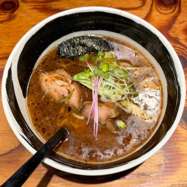 「醤そば（半麺）¥850」@麺場 浜虎 横浜店の写真
