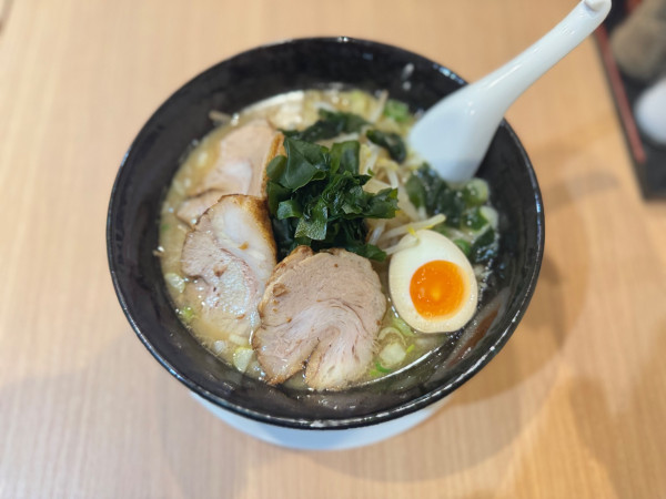 「厚切りチャーシュー麺 890円(税979円)＊通常1190円」@大安の写真
