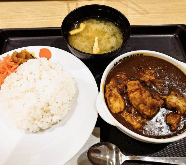 「ごろごろチキンカレー」@松屋 高田馬場4丁目店の写真