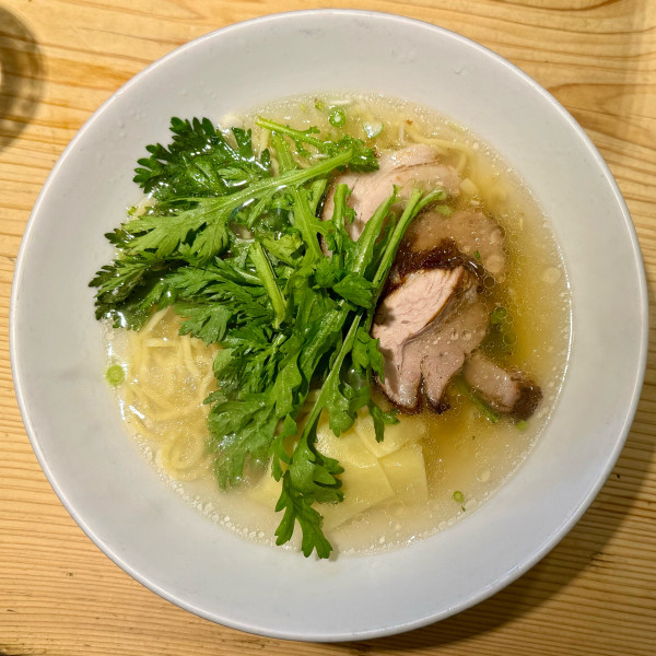 「本丸塩らー麺(麺半分)¥950」@横濱元町 本丸亭 横浜店の写真