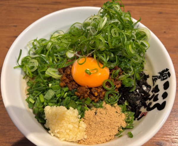 「九条ネギ増し台湾混ぜそば」@麺屋こころ 六角橋店の写真