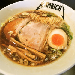 醤油らーめん（950円）