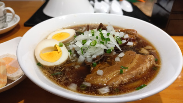 「角煮麺　麺硬め　自家製麺　￥1200」@奇まぐれダンジョンの写真