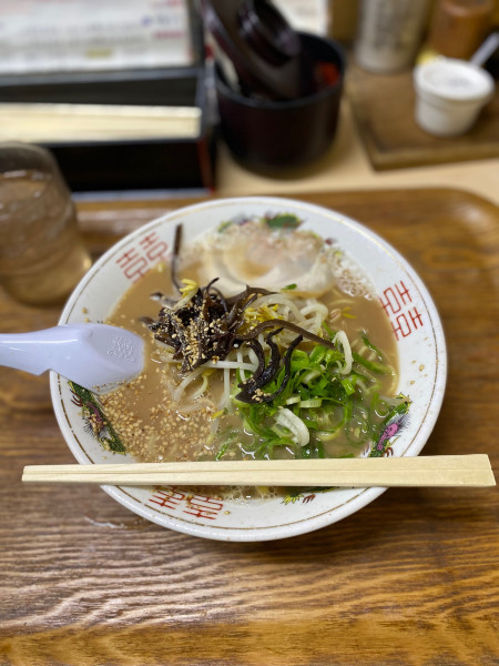 「福山醤油豚骨ラーメン」@八十吉の写真