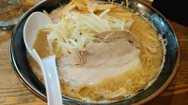 「信州味噌らあめん　太麺」@らあめん 寸八 総本店の写真