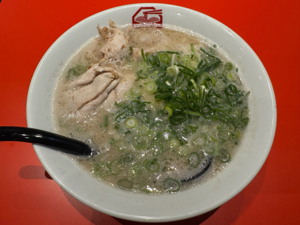 「博多豚骨ラーメン　750円」@至福の一杯 ラーメン博魂の写真
