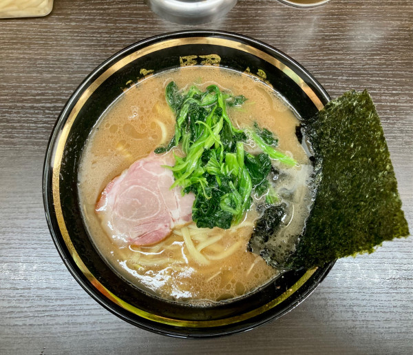 「ラーメン並　800円」@横濱家系ラーメン 勝鬨家の写真