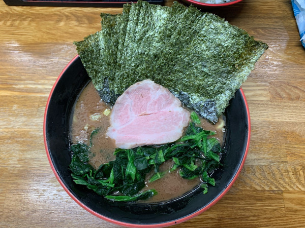 「のり・ほうれん草ラーメン」@麺家 紫極の写真
