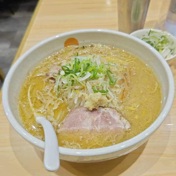 「味噌らーめん（大盛）＋ねぎ（別皿）」@あさひ町内会の写真