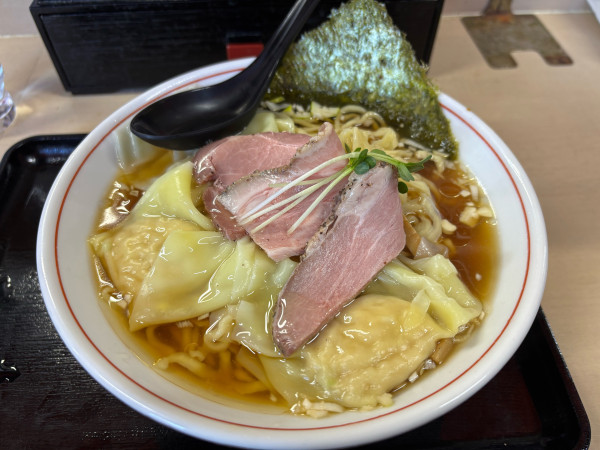 「ワンタン中華 1080円 ランチ麺大盛り無料」@手揉み中華そば いしまの写真