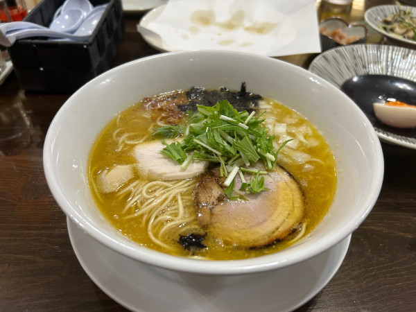 「白湯　醤油」@麺や 柴ちゃんちの写真