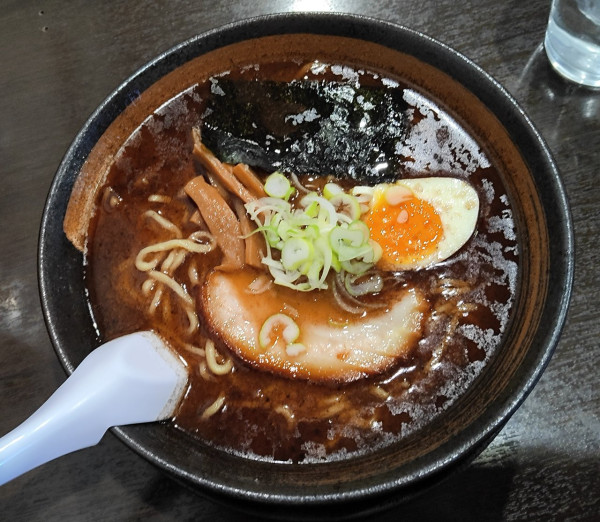 「秀鳳黒ラーメン」@らーめん秀鳳の写真